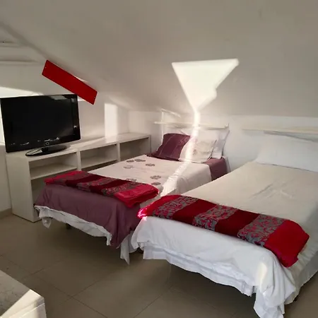 Accommodatie bij particulieren Newly Renovated Discover The Truth About Our Beautiful Oceanfront In Recent Renovations And New Management Ensure An Unforgettable Book Now And Experience It For Yourself Benalmádena