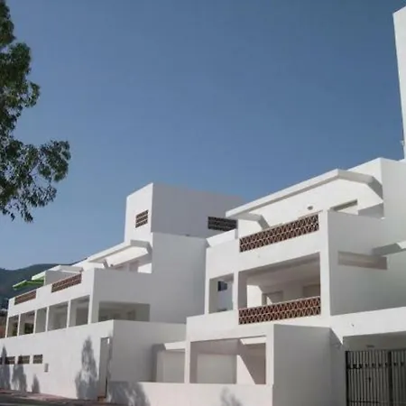 Accommodatie bij particulieren Newly Renovated Discover The Truth About Our Beautiful Oceanfront In Recent Renovations And New Management Ensure An Unforgettable Book Now And Experience It For Yourself *