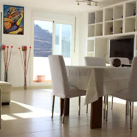 Accommodatie bij particulieren Newly Renovated Discover The Truth About Our Beautiful Oceanfront In Recent Renovations And New Management Ensure An Unforgettable Book Now And Experience It For Yourself Benalmádena