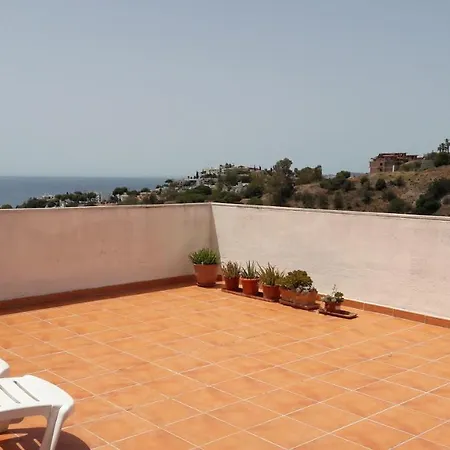 Newly Renovated Discover The Truth About Our Beautiful Oceanfront In Recent Renovations And New Management Ensure An Unforgettable Book Now And Experience It For Yourself Accommodatie bij particulieren Benalmádena