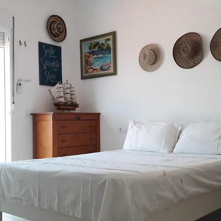 Newly Renovated Discover The Truth About Our Beautiful Oceanfront In Recent Renovations And New Management Ensure An Unforgettable Book Now And Experience It For Yourself Accommodatie bij particulieren *